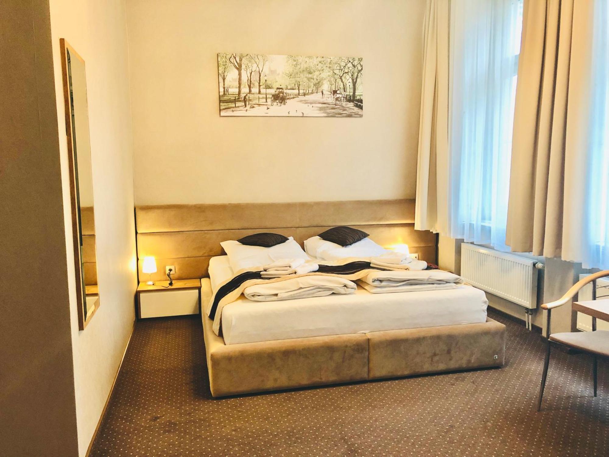 Park Hotel Dobrodzien Exterior photo